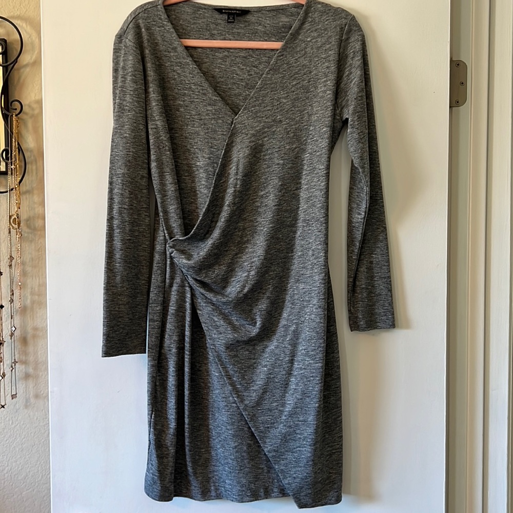 Banana Republic knit ruched dress